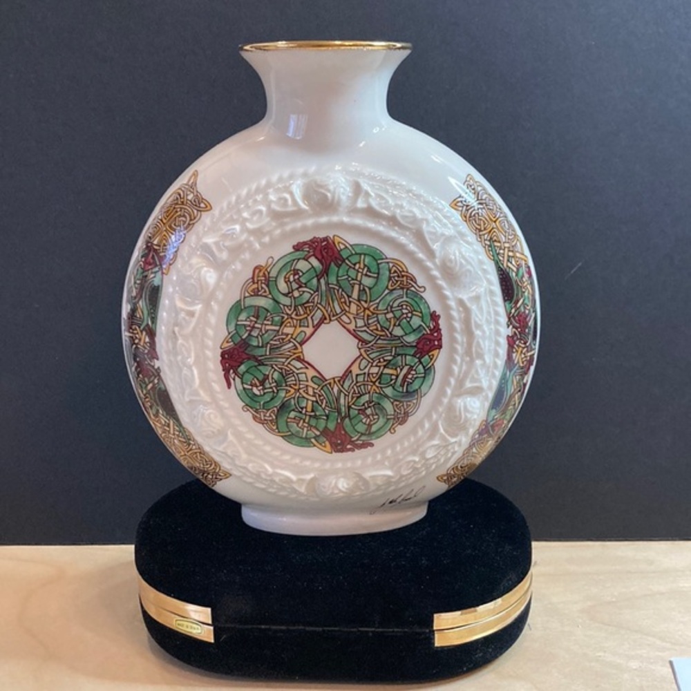 Cre Irish signed handmade in Galway Ireland Irish porcelain vase